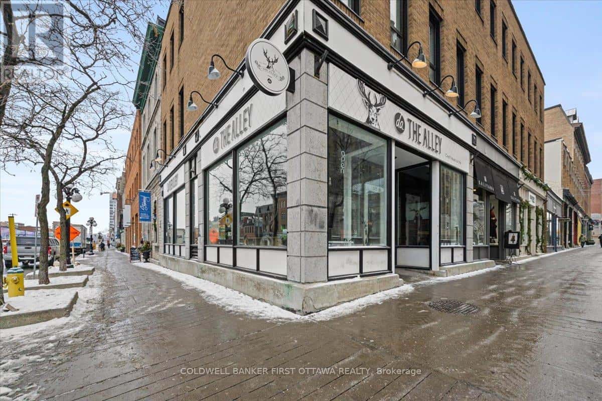 513 SUSSEX DRIVE — Ottawa - Photo 3 of 20