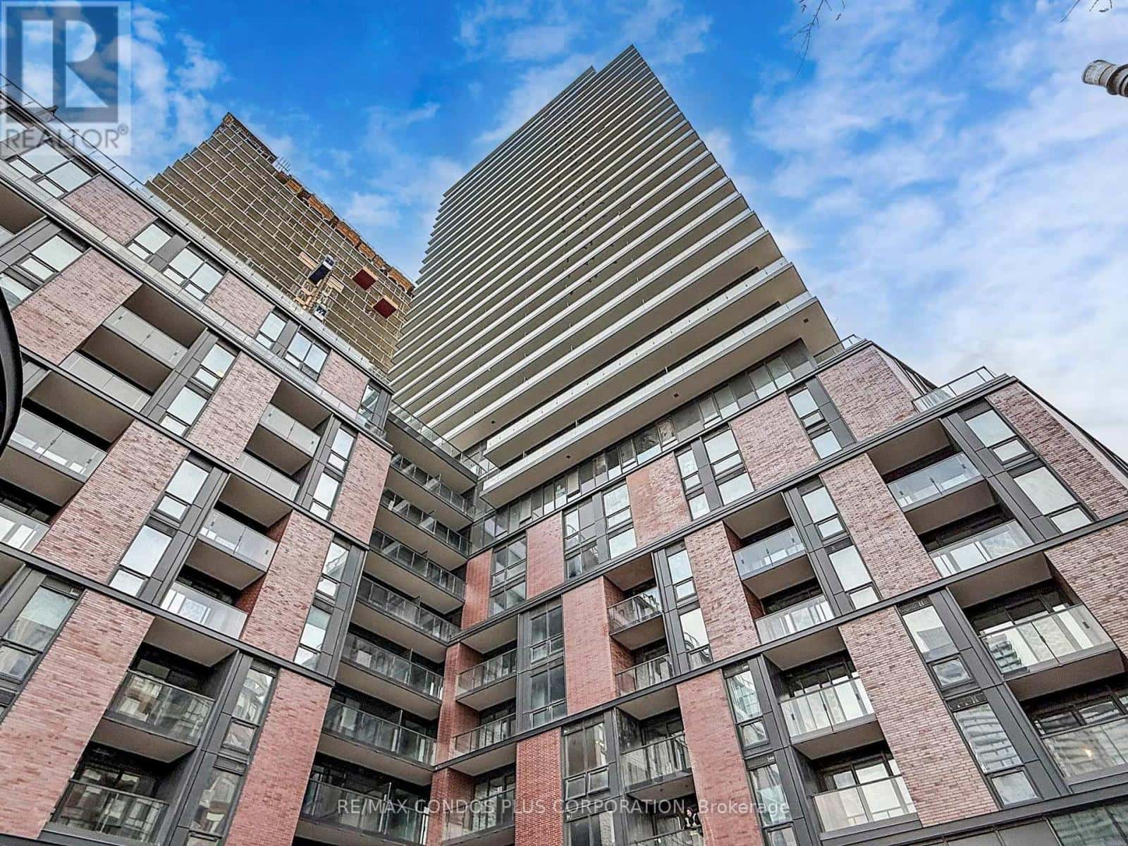 Toronto (Waterfront Communities) — Toronto (Waterfront Communities) - Photo 3 of 30