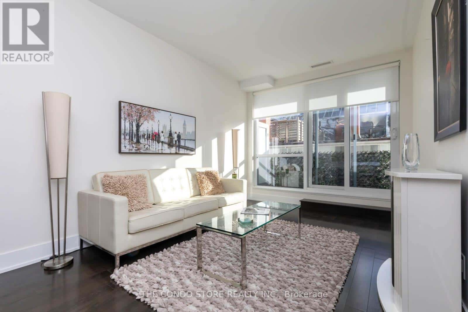 Toronto (Annex) — Toronto (Annex) - Photo 3 of 22