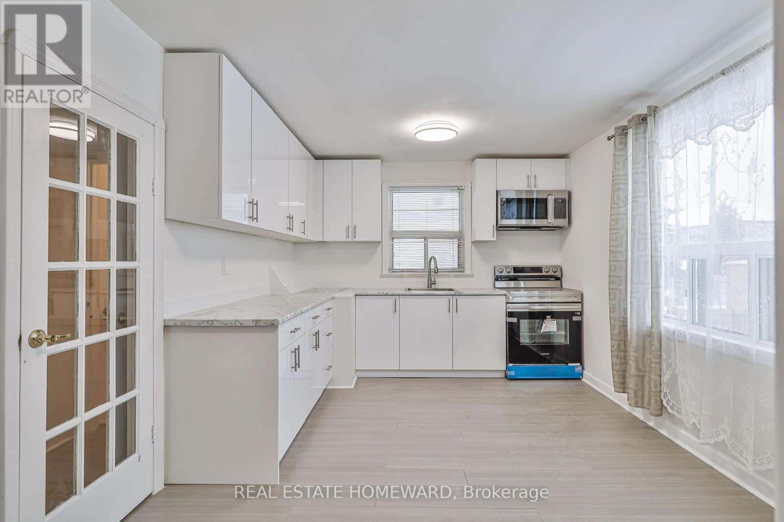 Vaughan (Crestwood-Springfarm-Yorkhill) — Vaughan (Crestwood-Springfarm-Yorkhill) - Photo 2 of 31