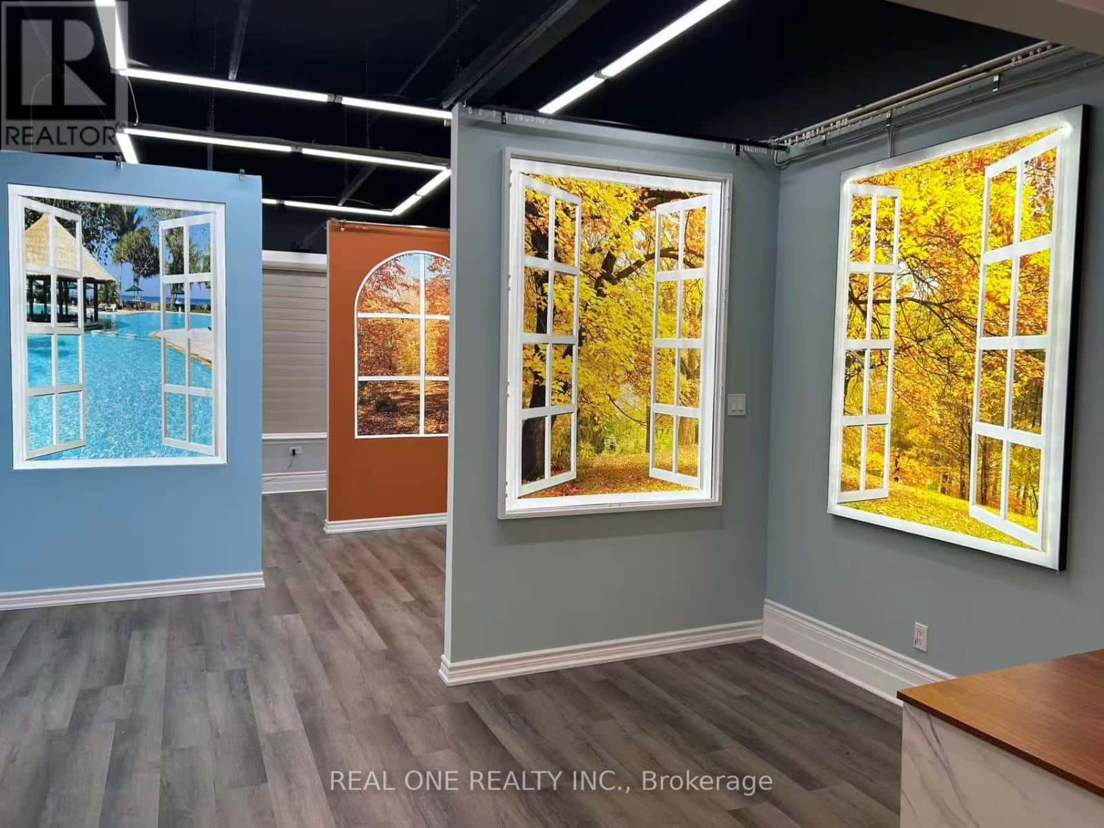 Oakville (QE Queen Elizabeth) — Oakville (QE Queen Elizabeth) - Photo 5 of 9