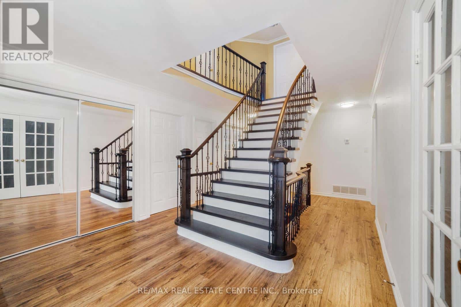 48 HOWELL STREET N — Brampton (Brampton South), Ontario - Photo 5 of 47