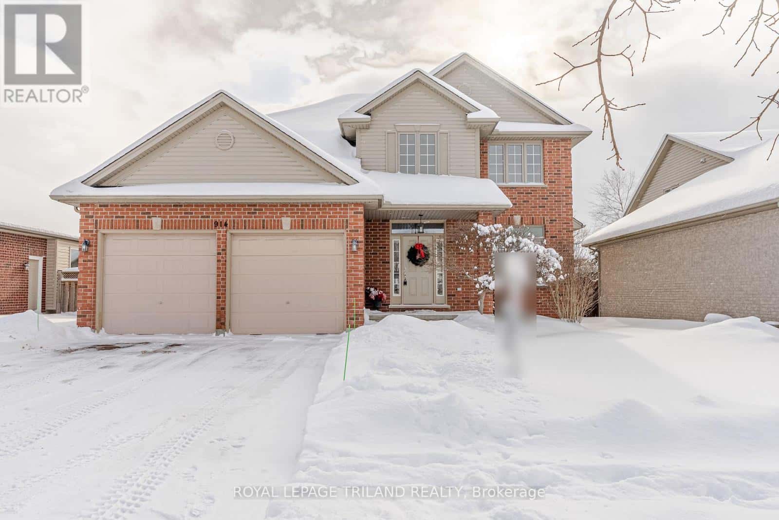 914 Collins Drive North