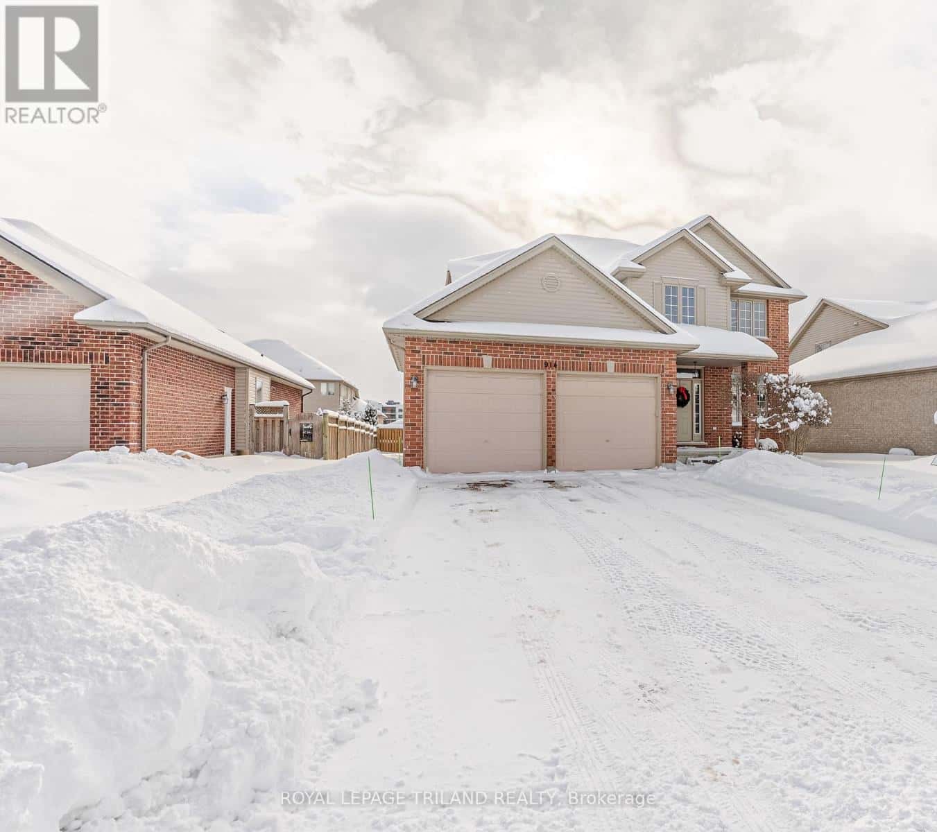 914 COLLINS DRIVE N — London South (South L), Ontario - Photo 2 of 25