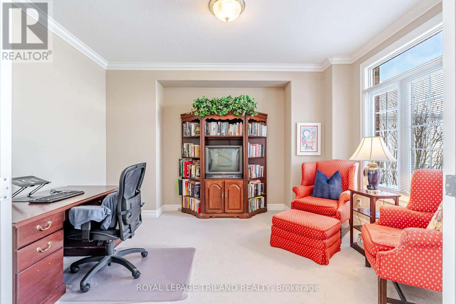 914 COLLINS DRIVE N — London South (South L), Ontario - Photo 5 of 25