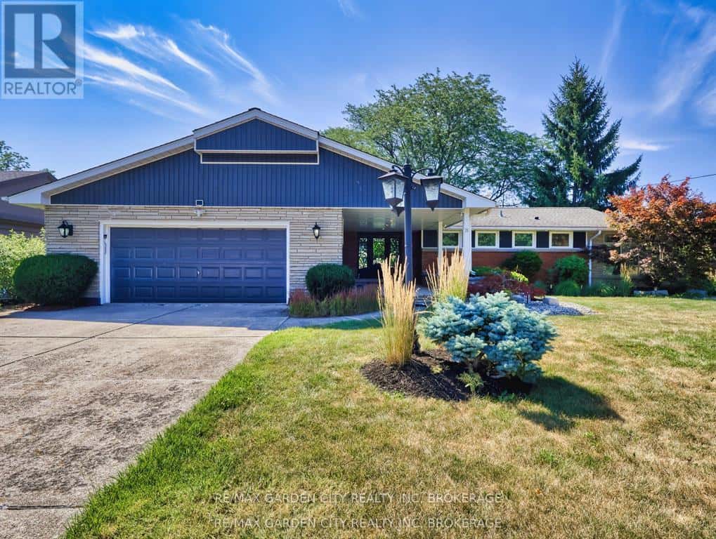 28 MARSDALE DRIVE — St. Catharines (Glendale/Glenridge), Ontario - Photo 2 of 46