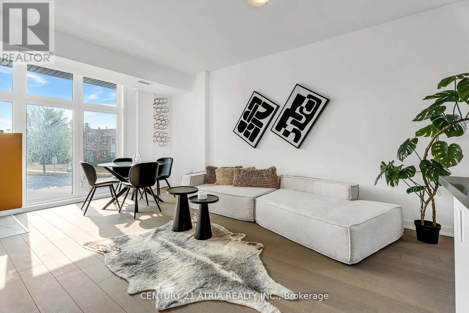 8 - 184 ANGUS DRIVE — Ajax (Central), Ontario - Photo 2 of 20