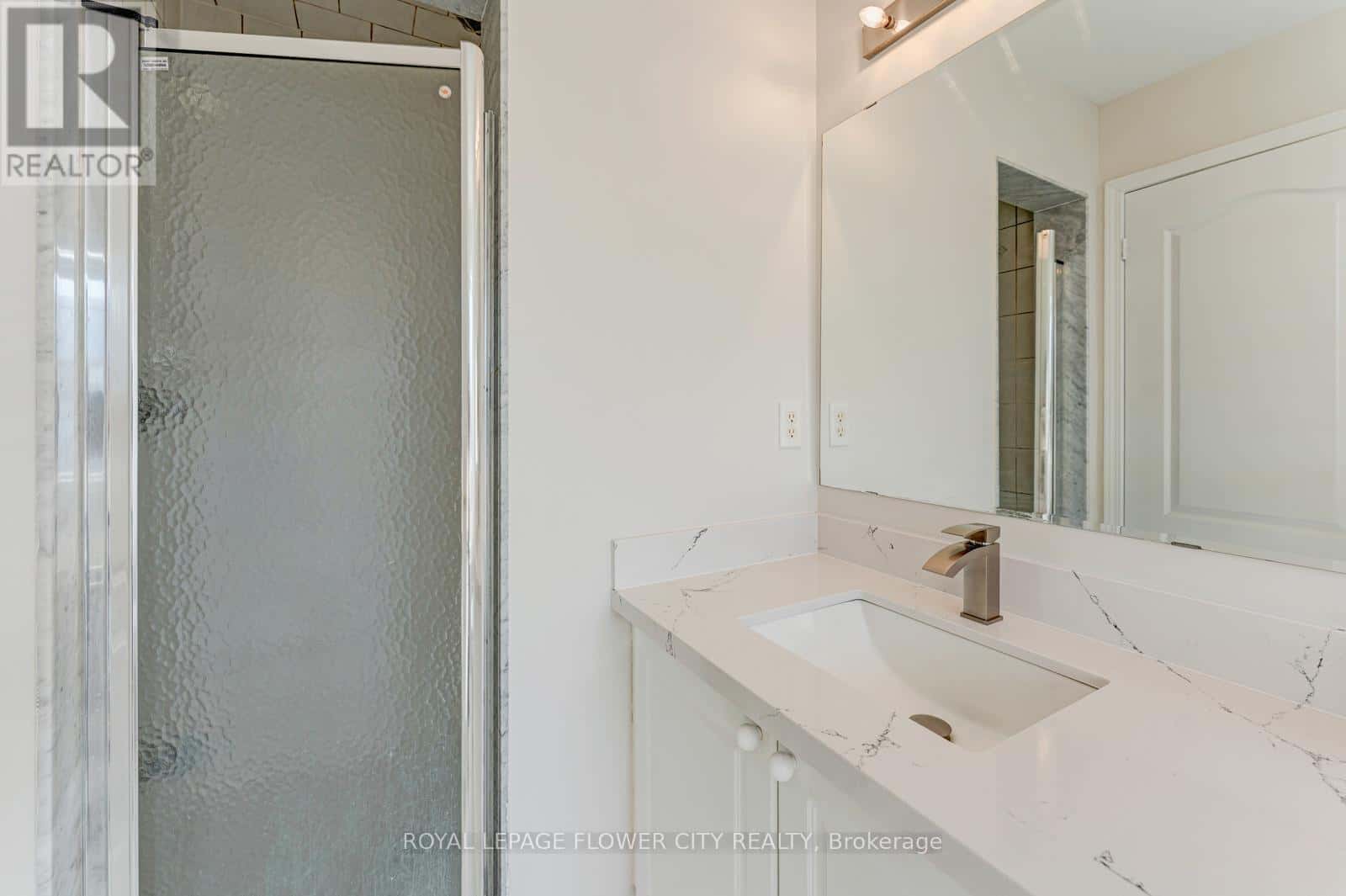 80 DWYER DRIVE — Brampton (Gore Industrial North) - Photo 5 of 50