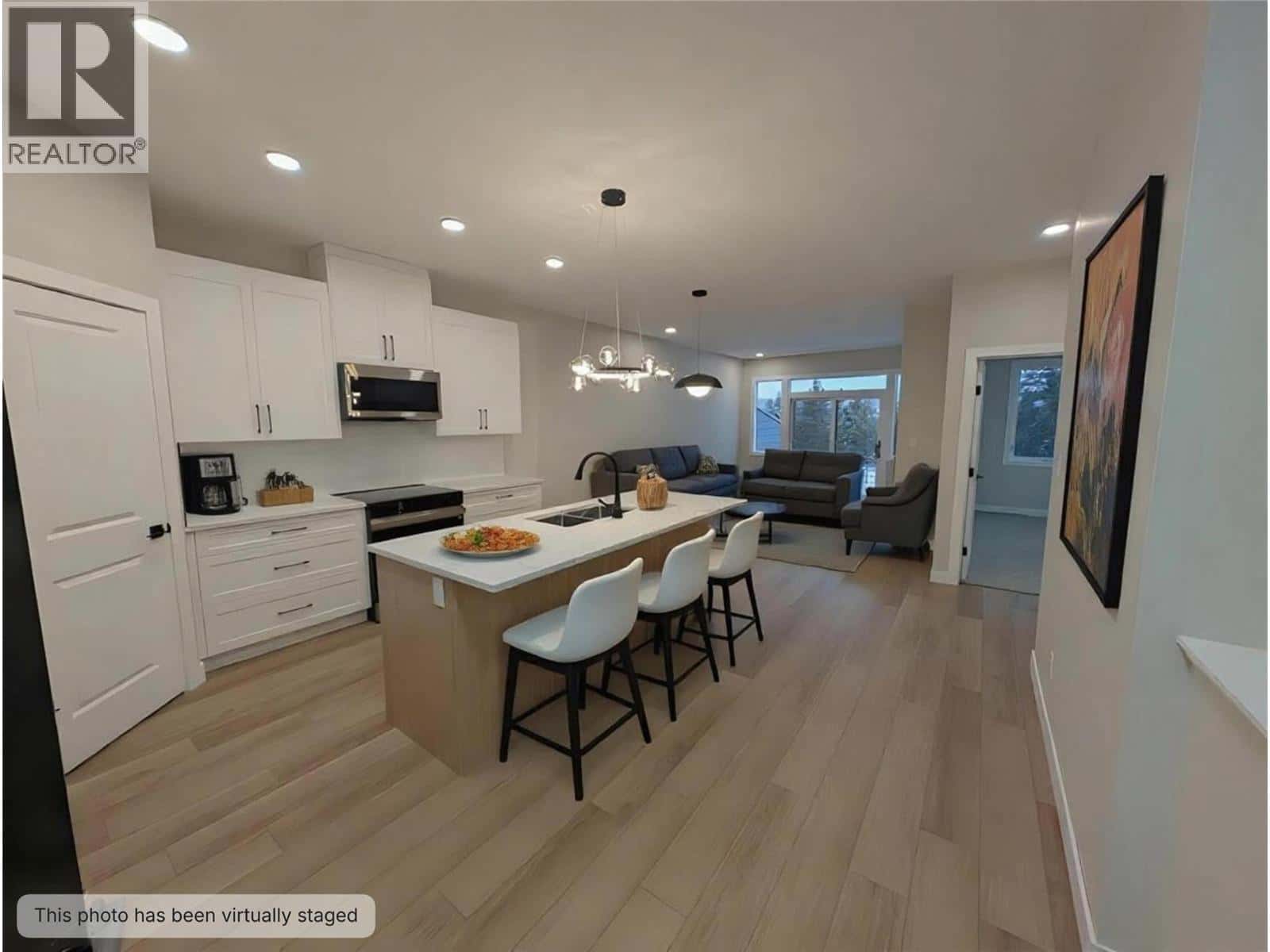 7114 Morgan Lane — Radium Hot Springs, British Columbia - Photo 3 of 41