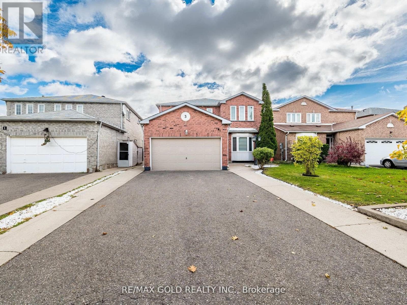 3 HAWKWAY COURT — Brampton (Fletcher's West), Ontario - Main photo