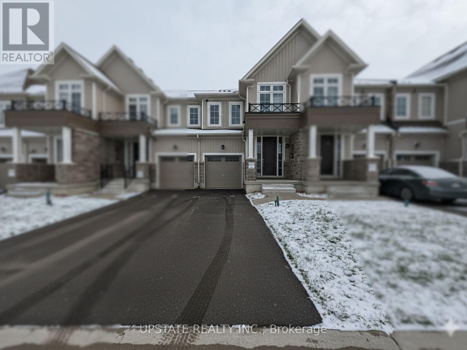 161 GEAR AVENUE — Erin - Main photo