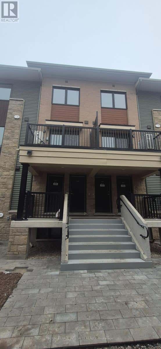 Ottawa — Ottawa - Photo 2 of 19