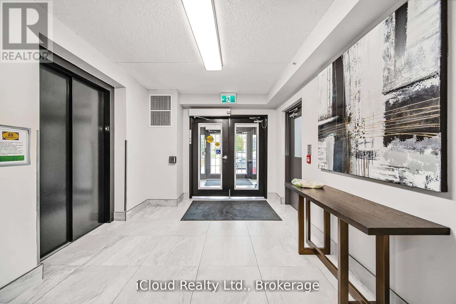 411 - 1440 MAIN STREET E — Milton (DE Dempsey), Ontario - Photo 3 of 32