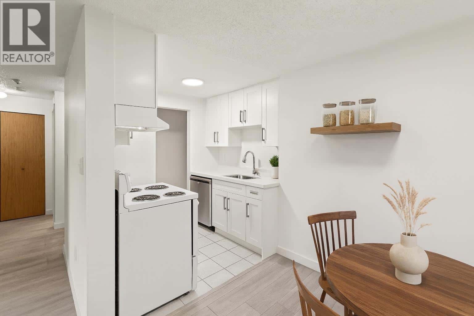 162 7293 MOFFATT ROAD — Richmond, British Columbia - Photo 5 of 25