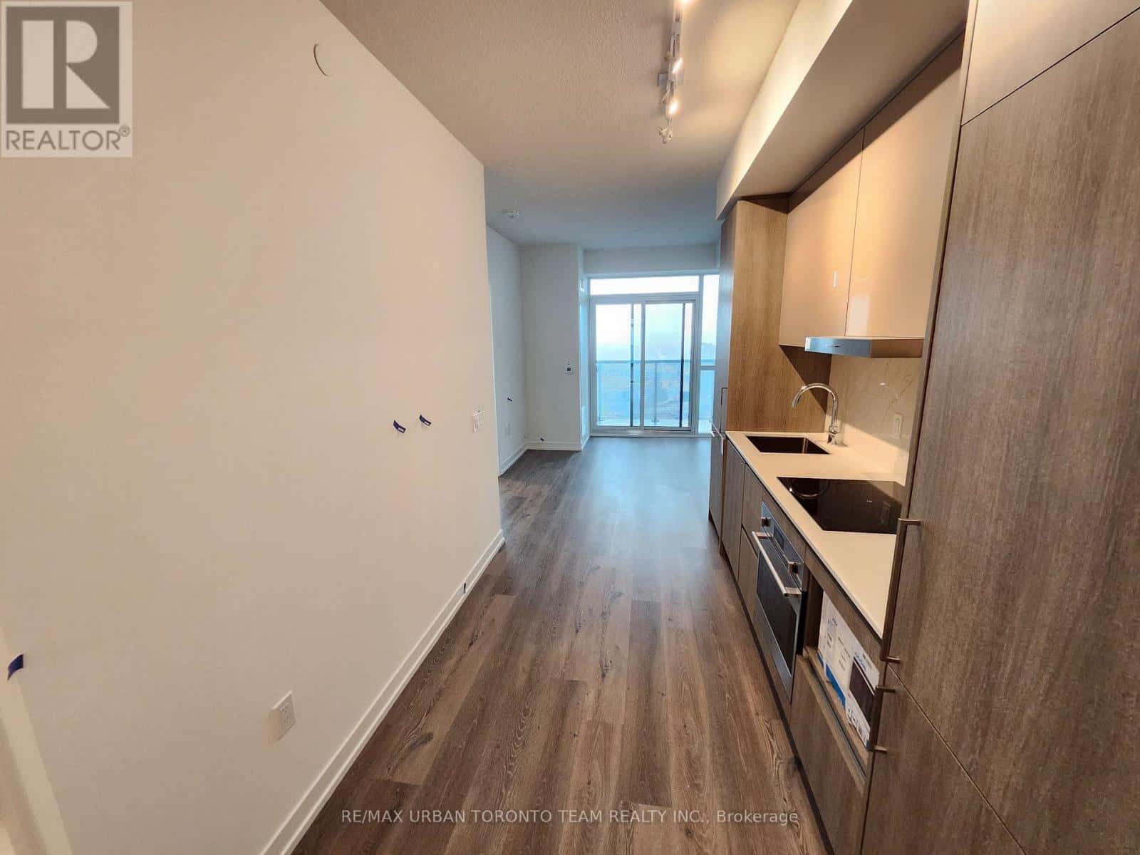 Vaughan (Vaughan Corporate Centre) — Vaughan (Vaughan Corporate Centre) - Photo 2 of 10