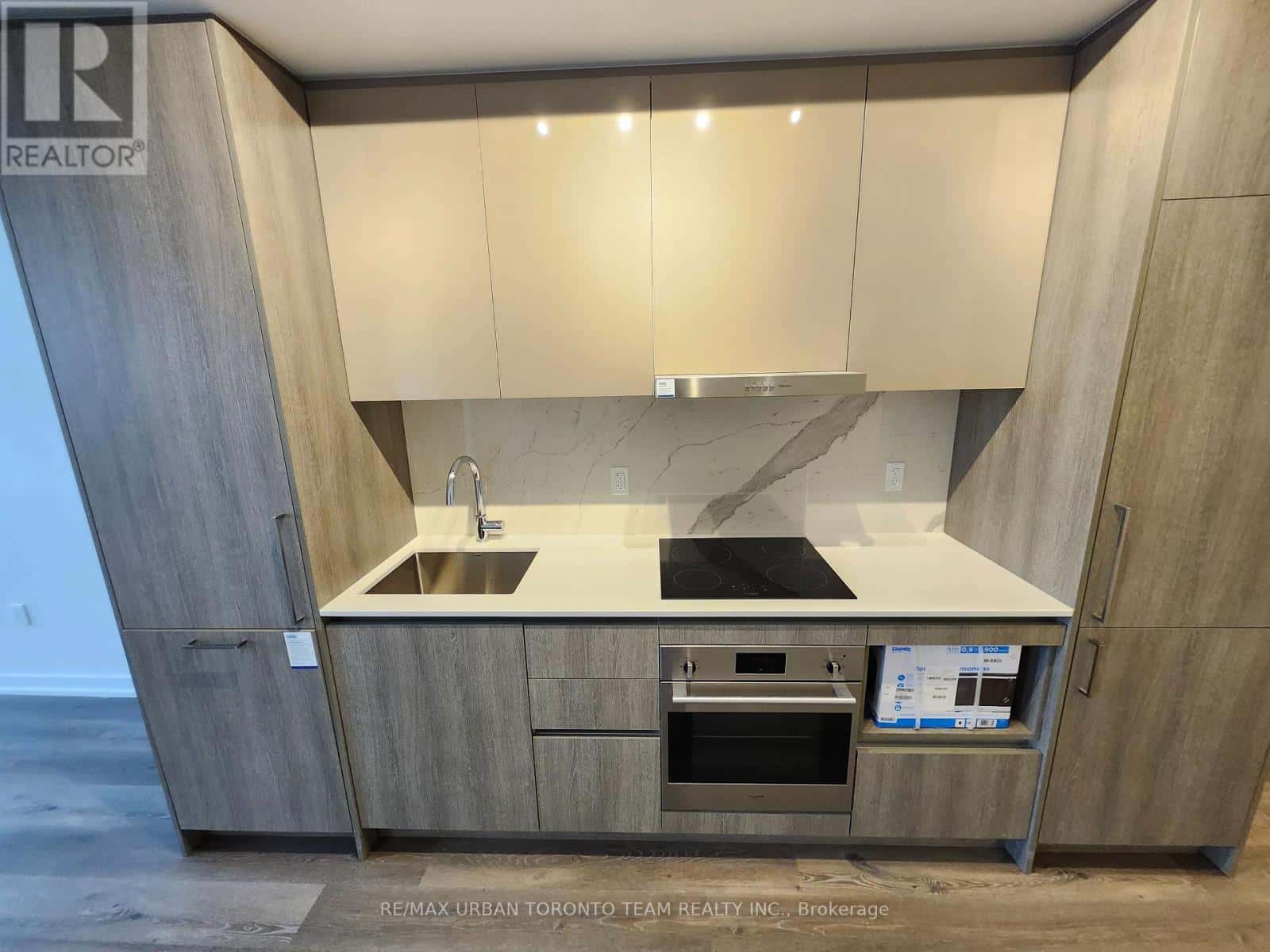 Vaughan (Vaughan Corporate Centre) — Vaughan (Vaughan Corporate Centre) - Photo 3 of 10