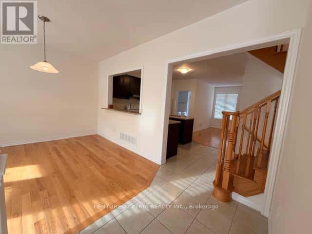 Markham (Cornell) — Markham (Cornell) - Photo 4 of 22