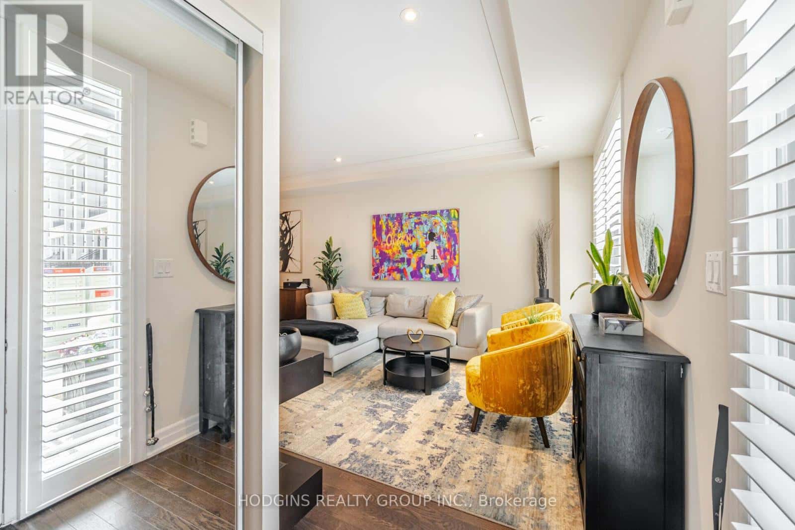 108 - 1180 CAWTHRA ROAD — Mississauga (Mineola), Ontario - Photo 3 of 24