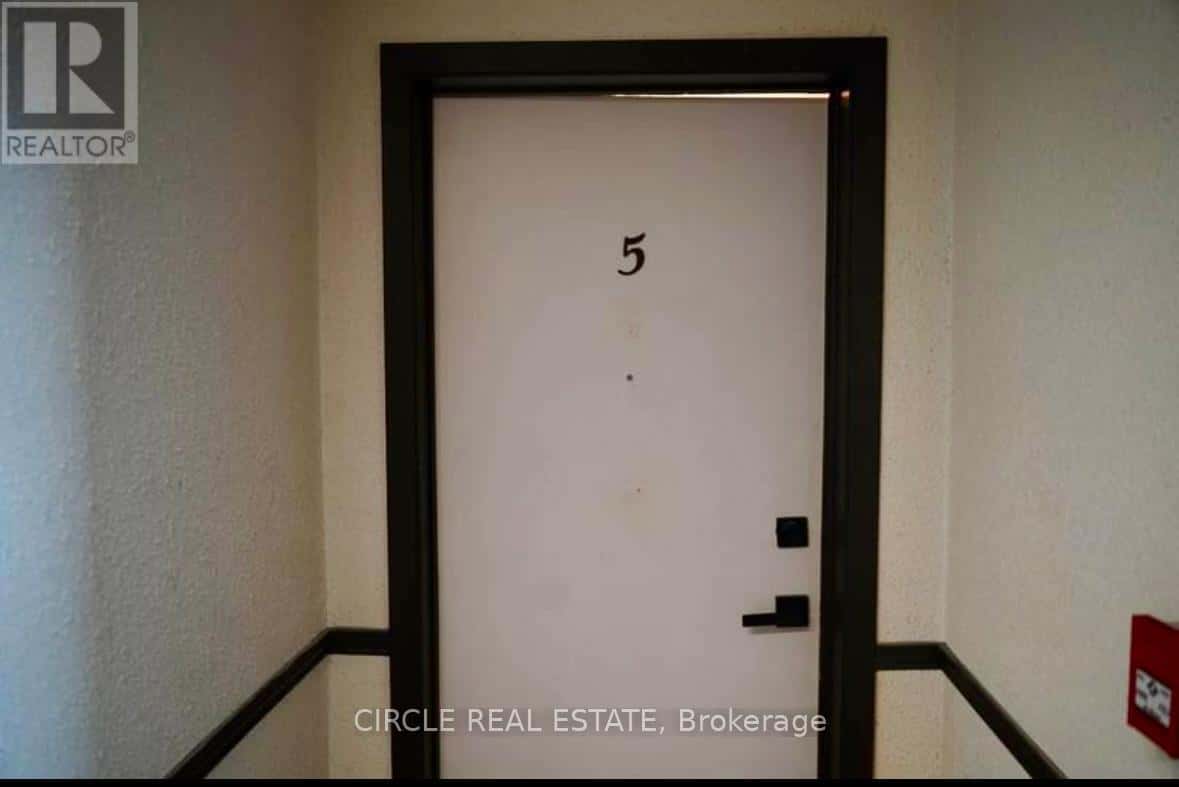 24 - 26 INKERMAN STREET — St. Thomas, Ontario - Photo 2 of 16