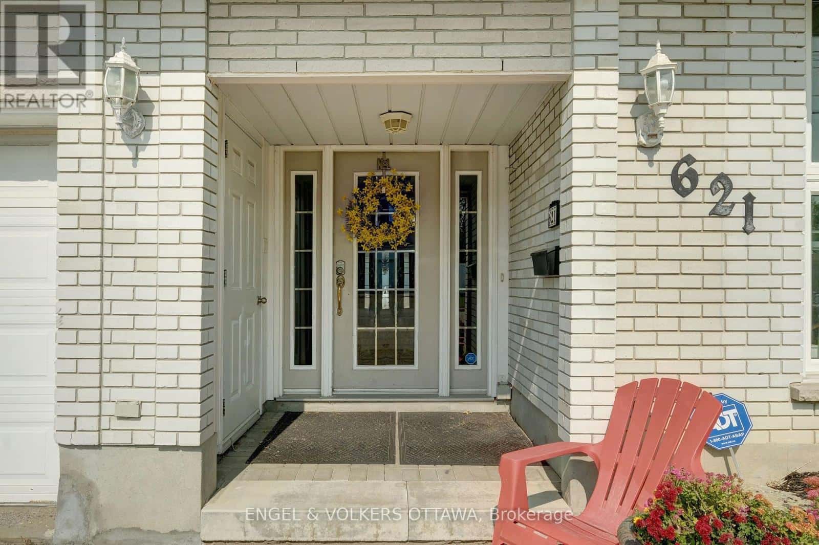 Ottawa — Ottawa - Photo 3 of 41