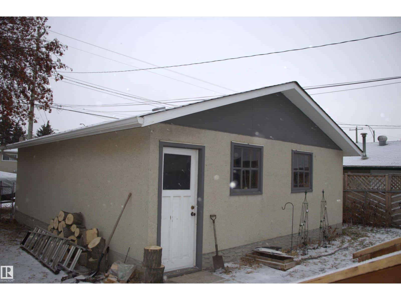 4003 53A ST — Wetaskiwin, Alberta - Photo 4 of 14