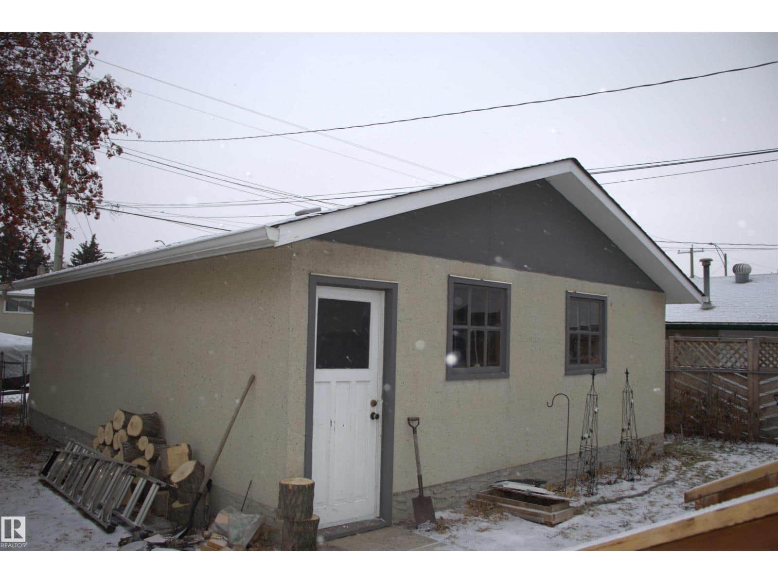 4003 53A ST - Photo 4 of 14, Wetaskiwin, Alberta