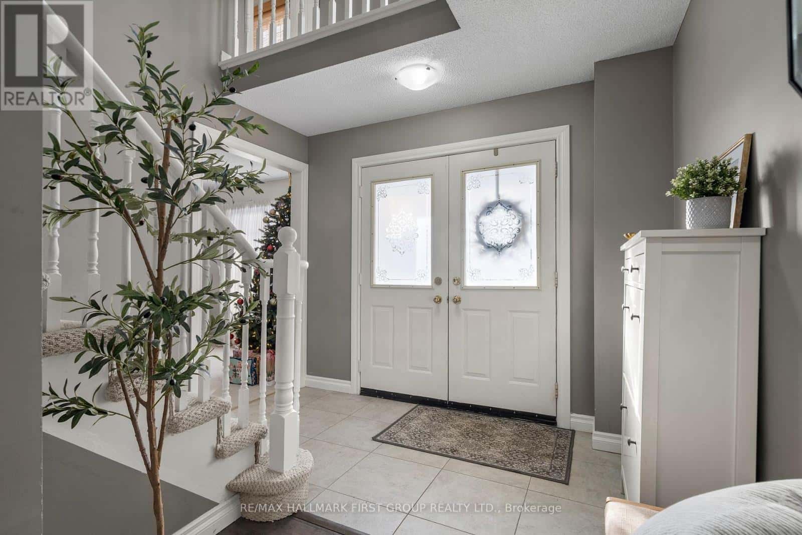 964 FREI STREET — Cobourg, Ontario - Photo 4 of 49