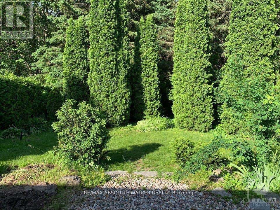 2606B CLEROUX CRESCENT — Ottawa - Photo 2 of 17