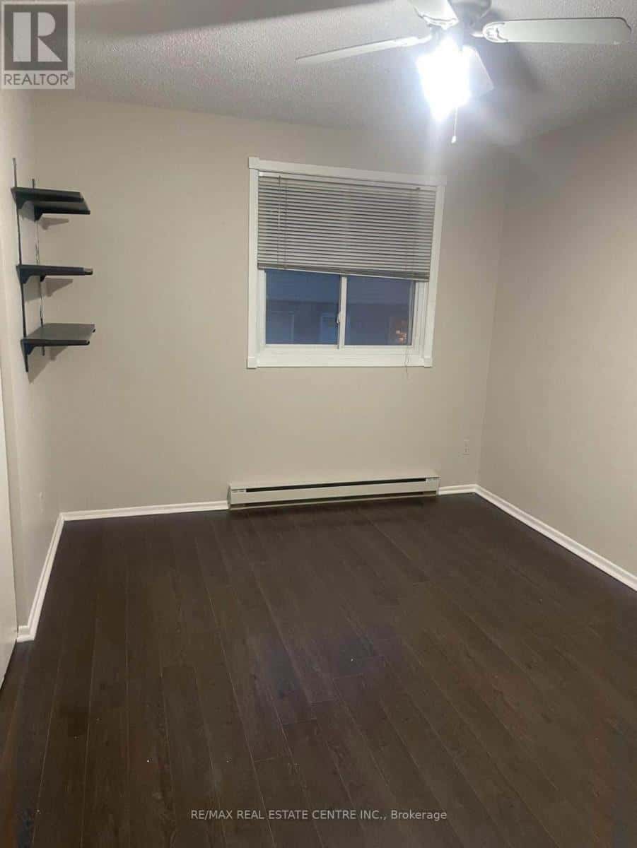 Waterloo — Waterloo - Photo 3 of 7