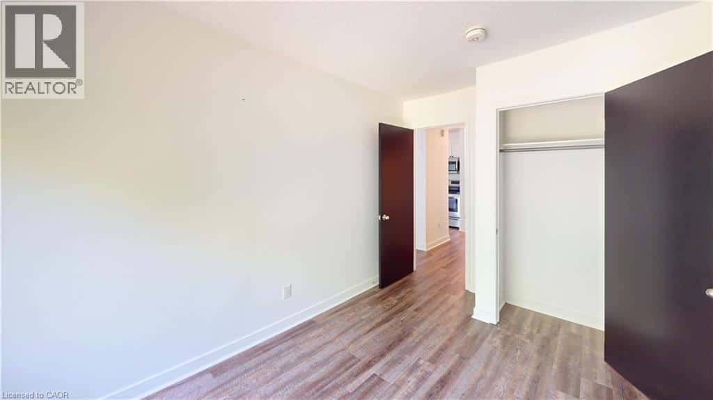 Kitchener — Kitchener - Photo 5 of 7