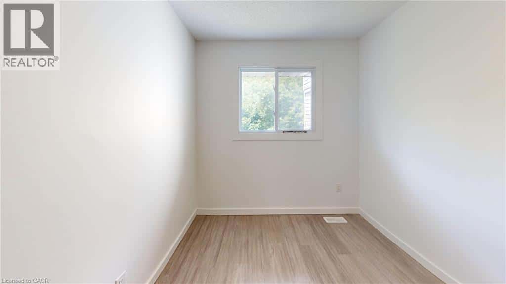 Kitchener — Kitchener - Photo 5 of 6