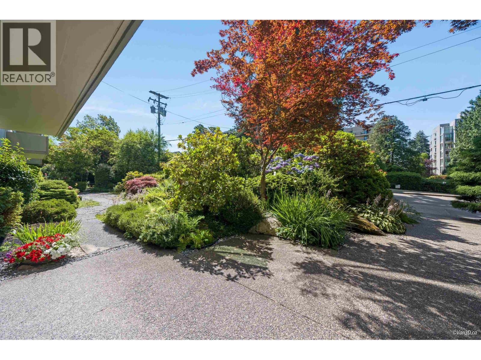 308 1425 ESQUIMALT AVENUE — West Vancouver, British Columbia - Photo 4 of 26