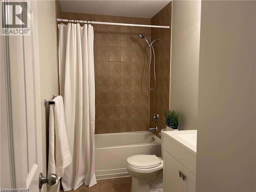 Cambridge — Cambridge - Photo 5 of 15