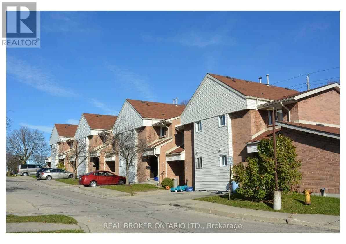 15 MILLWOOD CRESCENT — Kitchener - Main photo