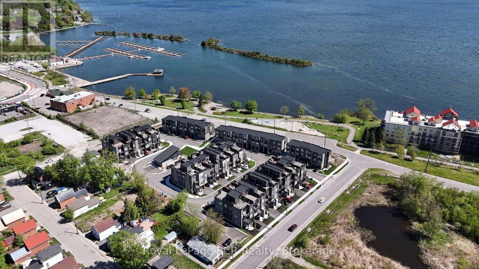 150 ELGIN STREET — Orillia, Ontario - Photo 2 of 22