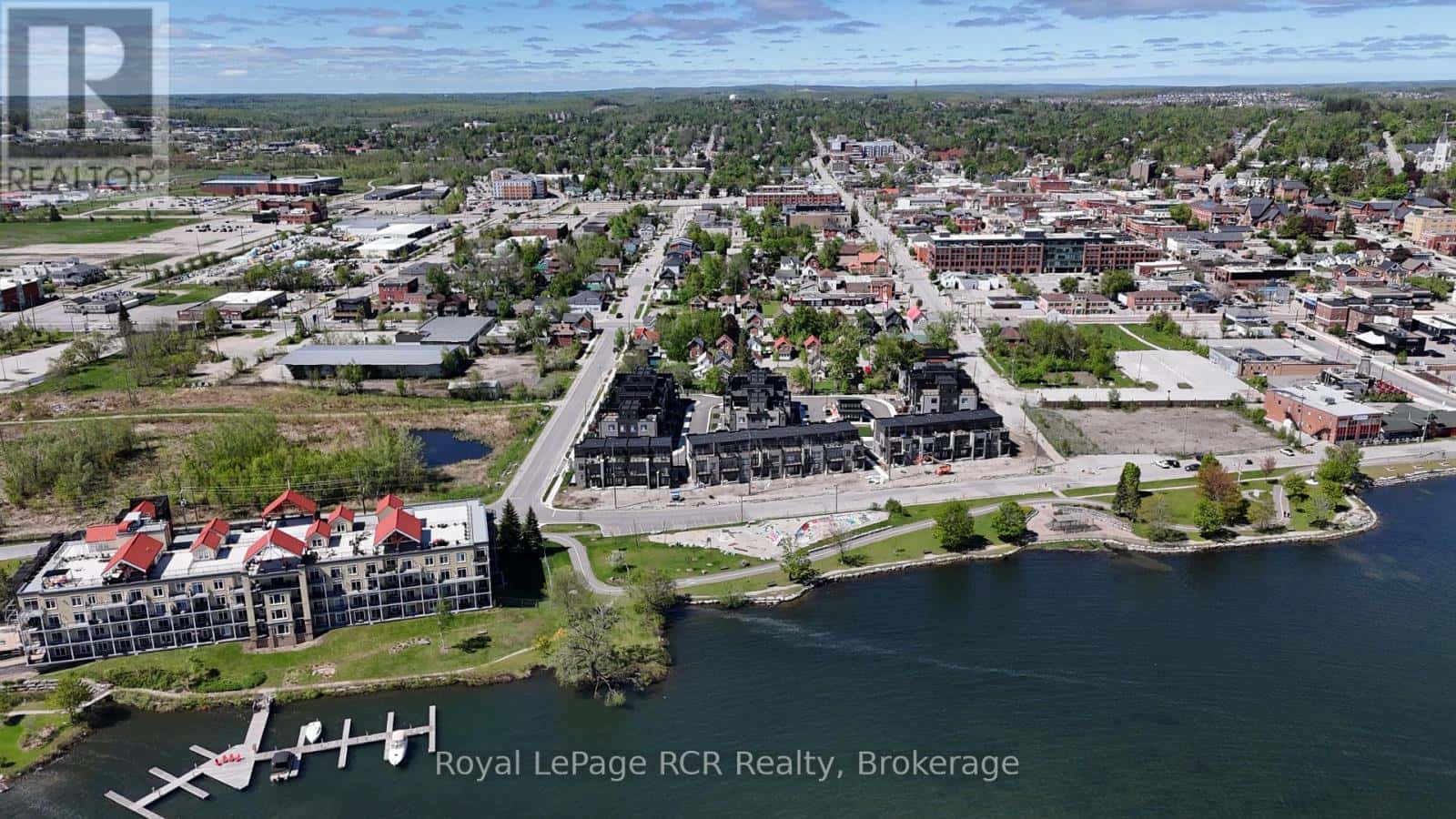 150 ELGIN STREET — Orillia, Ontario - Photo 3 of 22