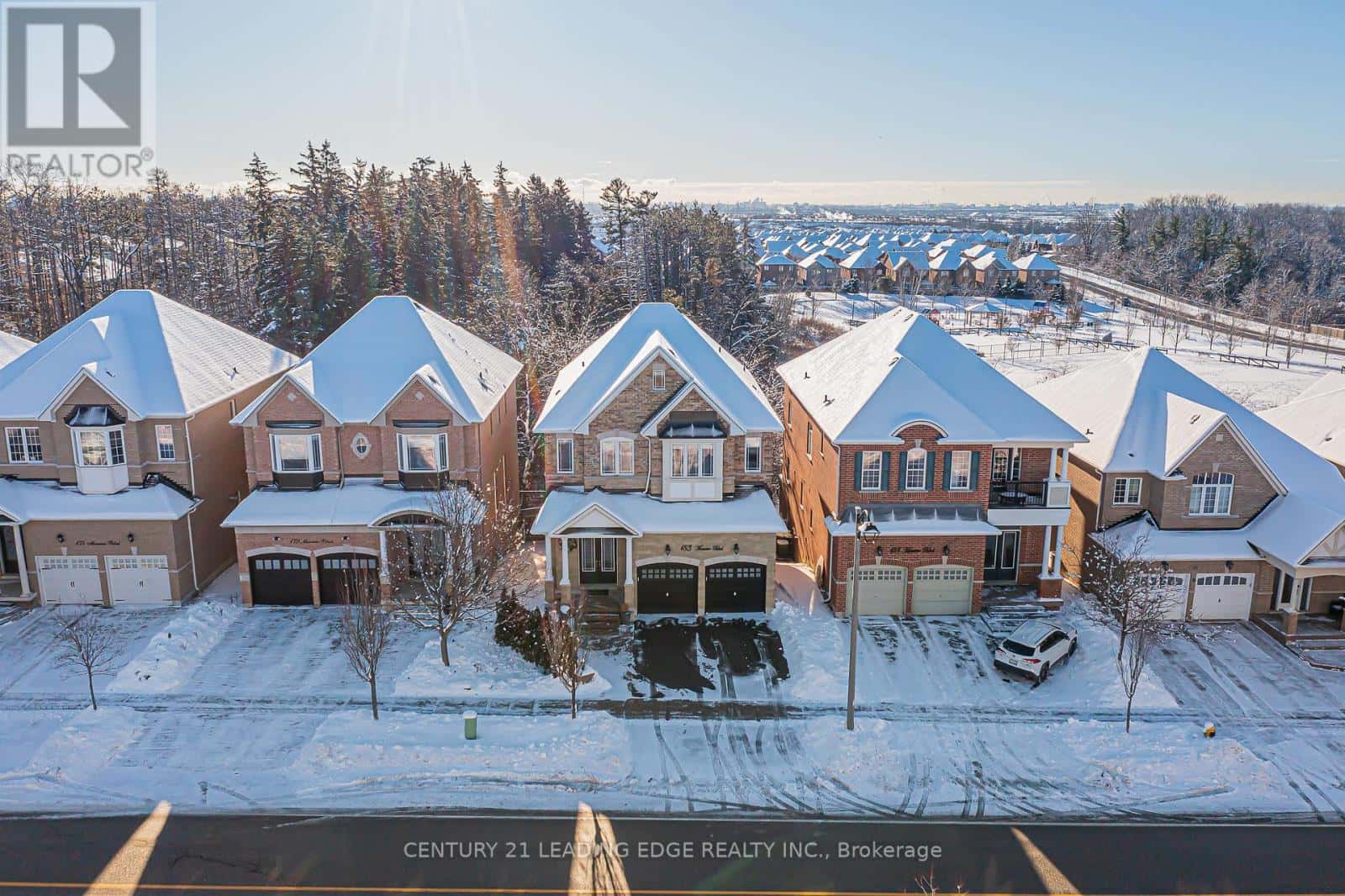 183 MAURIER BOULEVARD — Vaughan (Patterson), Ontario - Photo 2 of 50