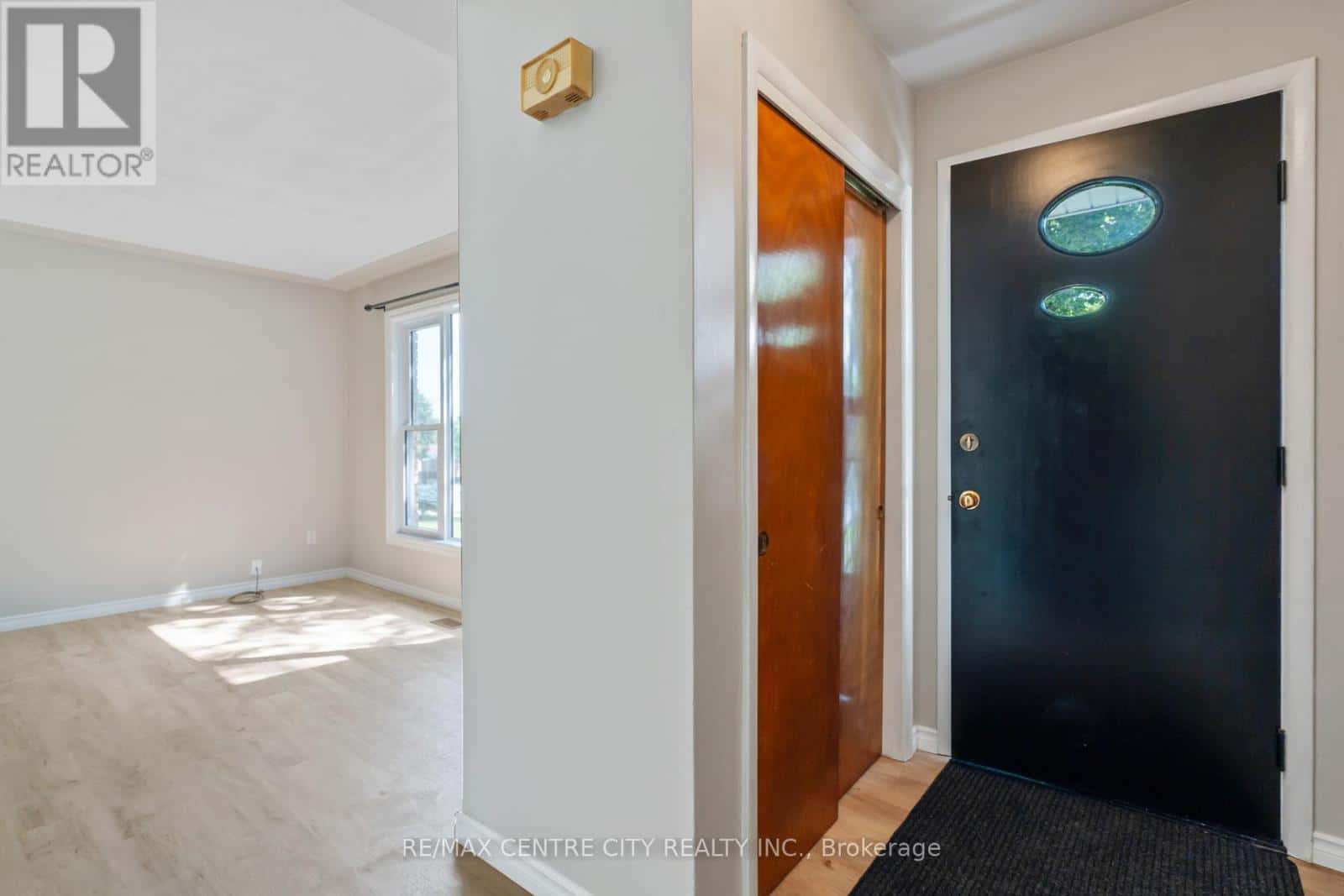 187-189 TAYLOR STREET — London East (East C), Ontario - Photo 3 of 48