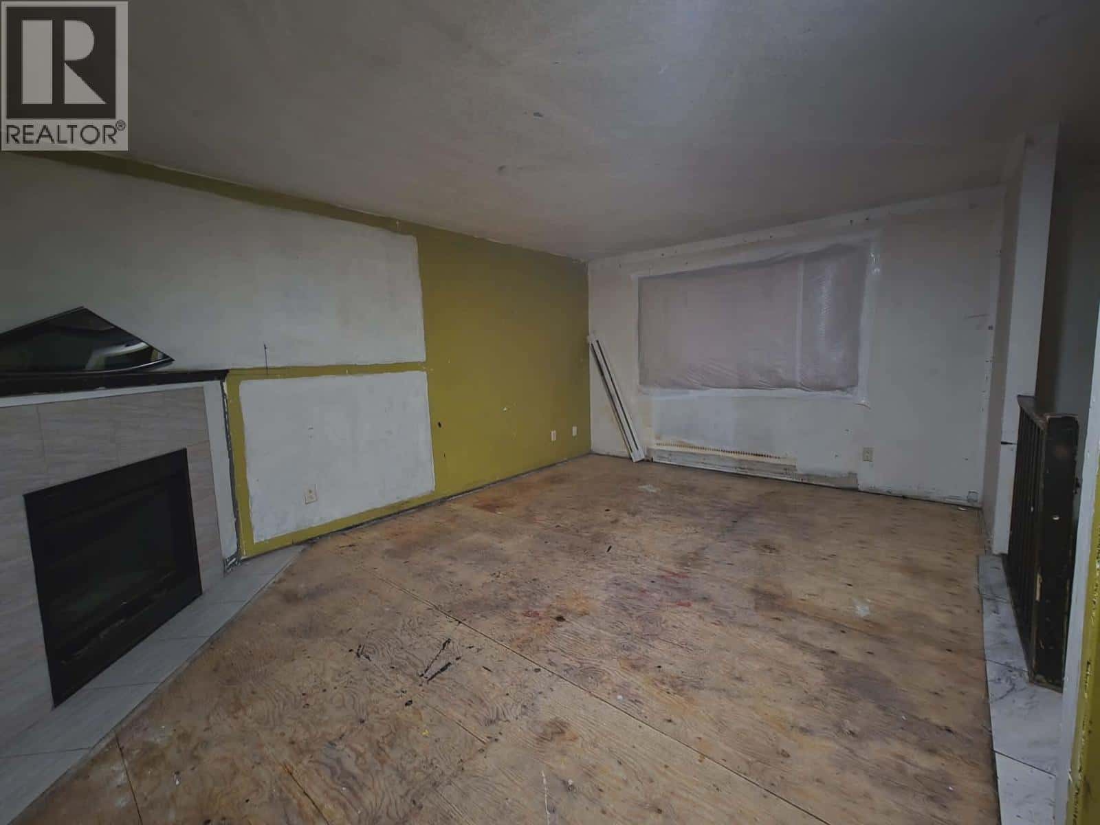 2260 VICTORIA STREET — Prince George, British Columbia - Photo 5 of 8