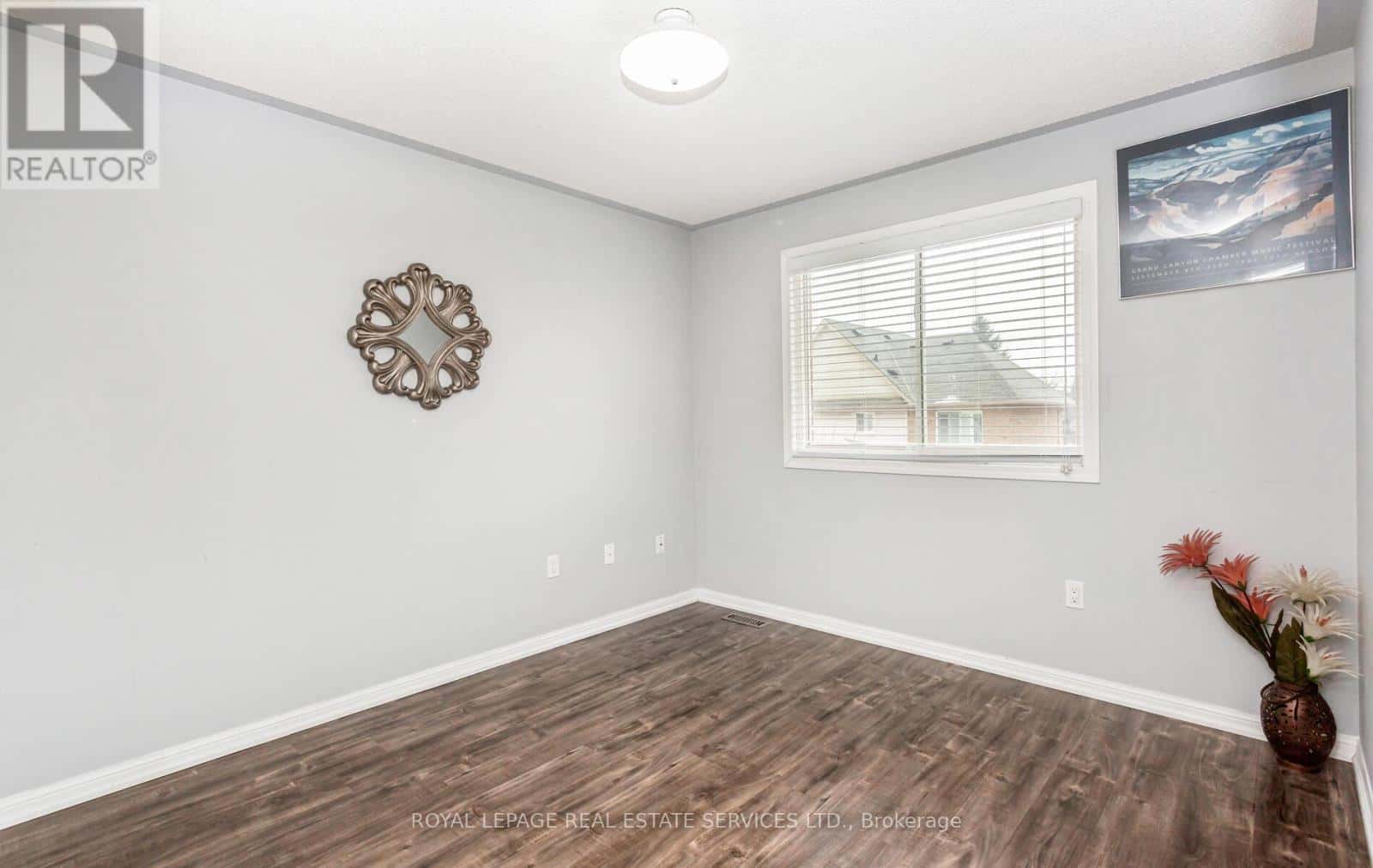 Burlington (Orchard) — Burlington (Orchard) - Photo 2 of 42