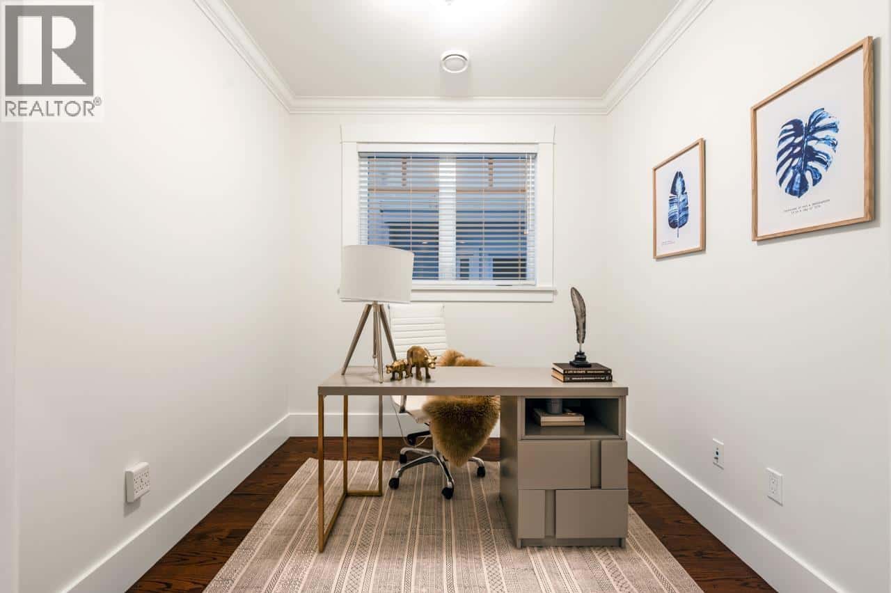 2031 W 45TH AVENUE — Vancouver, British Columbia - Photo 5 of 29