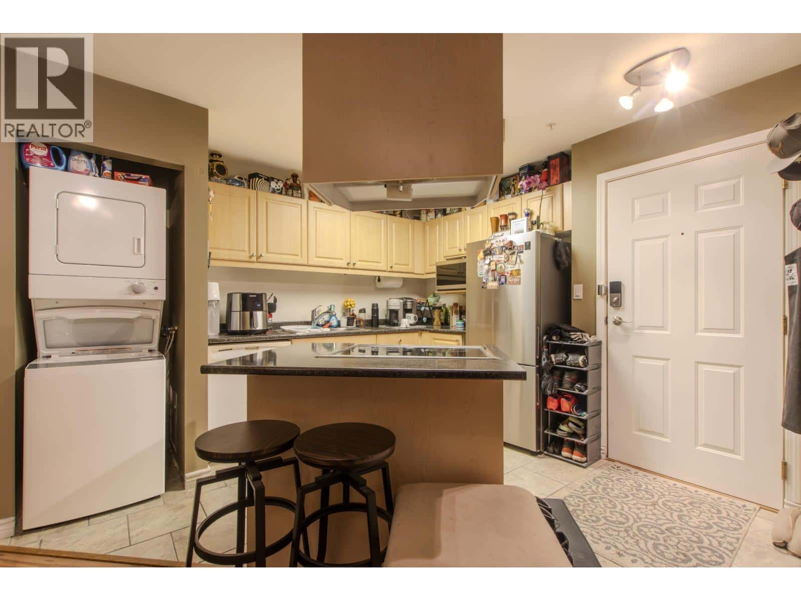 B109 40120 WILLOW CRESCENT — Squamish, British Columbia - Photo 2 of 12