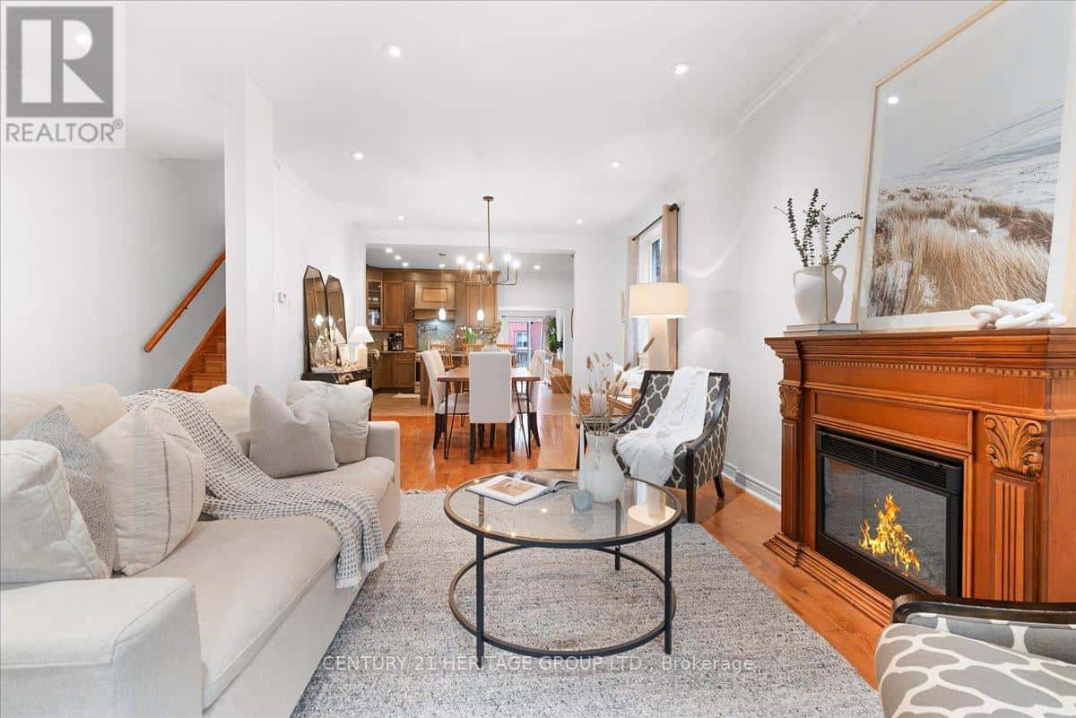 336 Emerald Street North