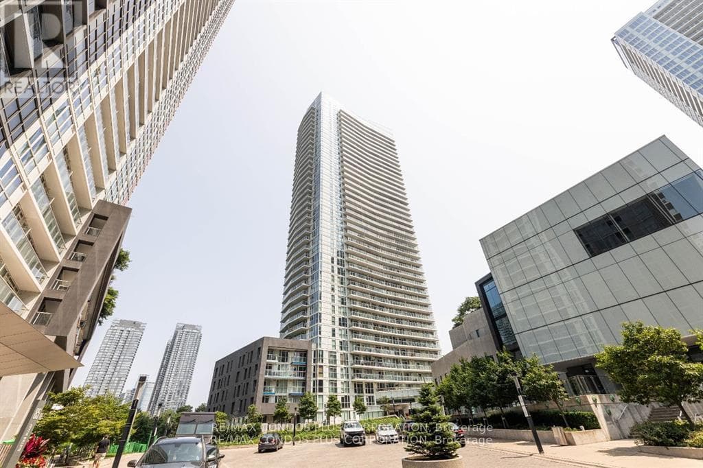 502 - 75 QUEENS WHARF ROAD — Toronto (Waterfront Communities), Ontario - Main photo