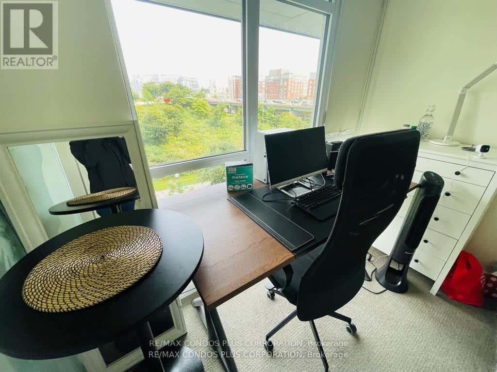 502 - 75 QUEENS WHARF ROAD — Toronto (Waterfront Communities), Ontario - Photo 5 of 26