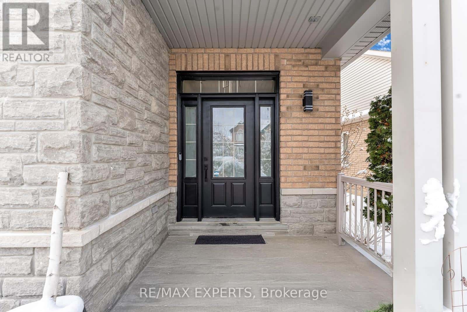 12 VISTA DRIVE — Bradford West Gwillimbury (Bradford), Ontario - Photo 3 of 50