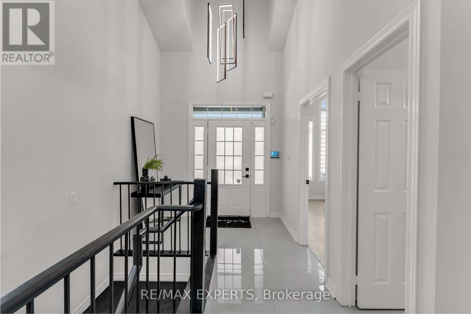 12 VISTA DRIVE — Bradford West Gwillimbury (Bradford), Ontario - Photo 4 of 50