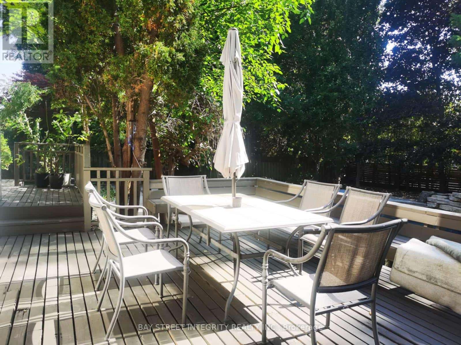 Vaughan (Beverley Glen) — Vaughan (Beverley Glen) - Photo 4 of 21