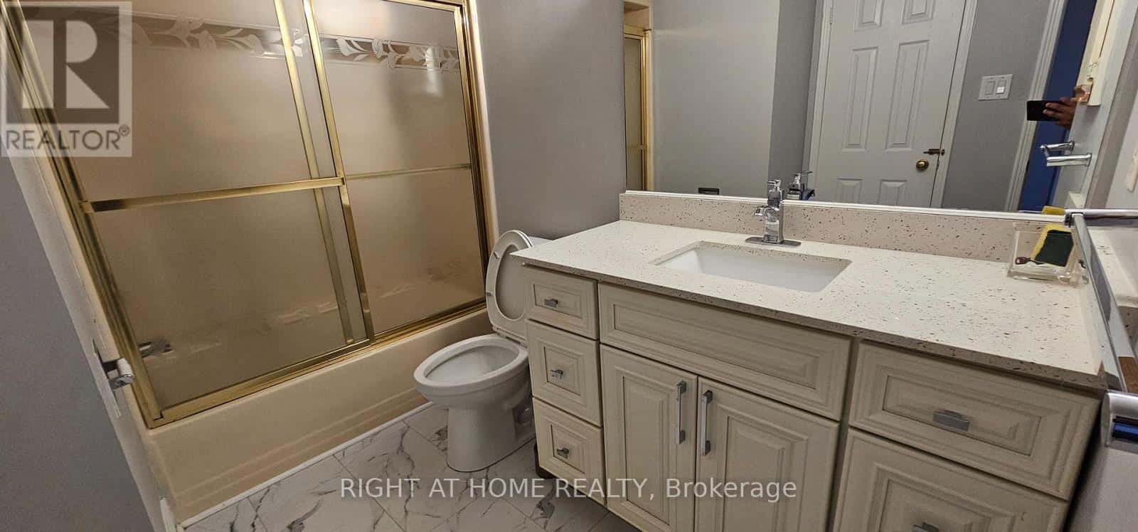 Brampton (Fletcher's Creek South) — Brampton (Fletcher's Creek South) - Photo 2 of 24