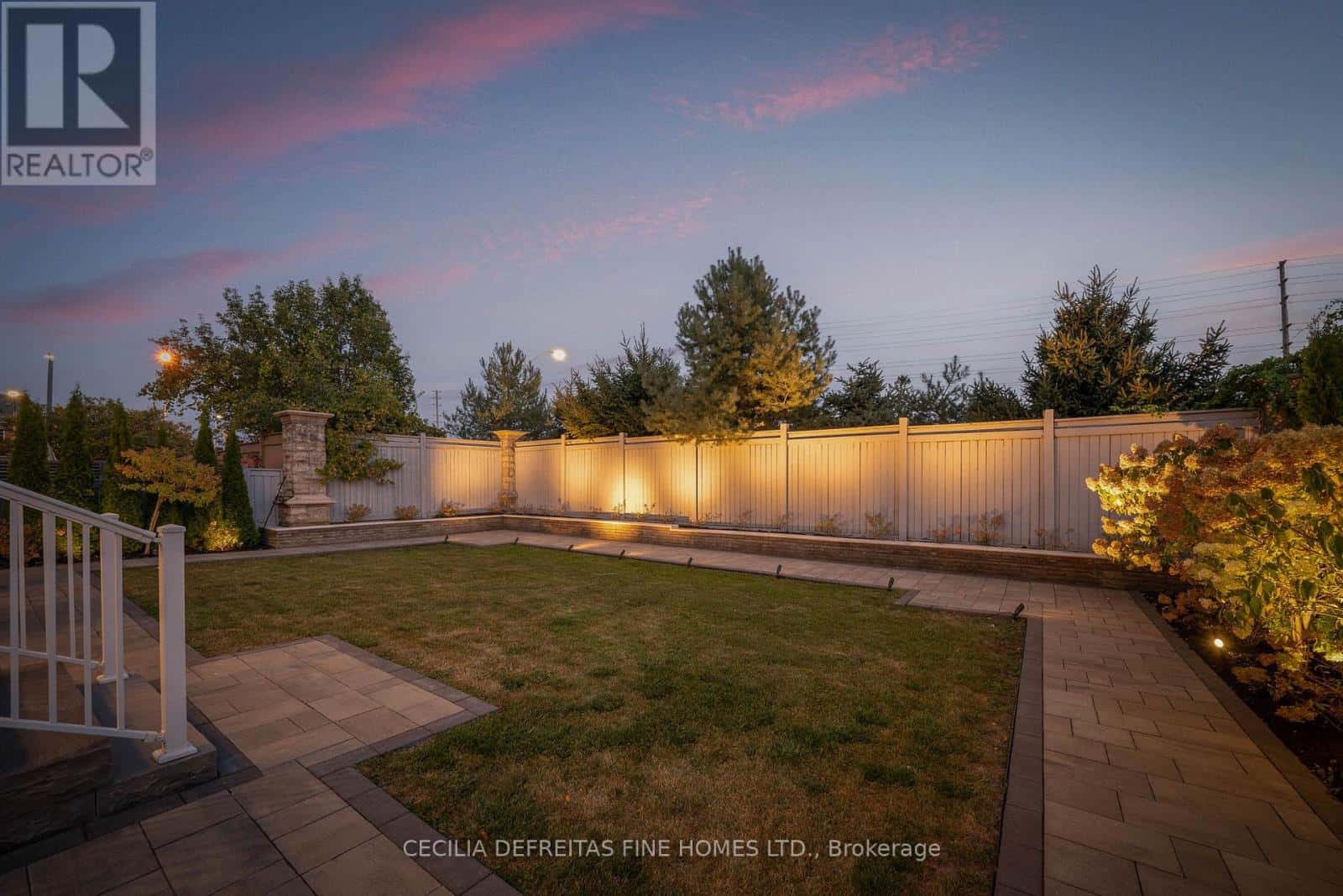 11 BEAUVISTA COURT — Vaughan (Vellore Village), Ontario - Photo 5 of 44